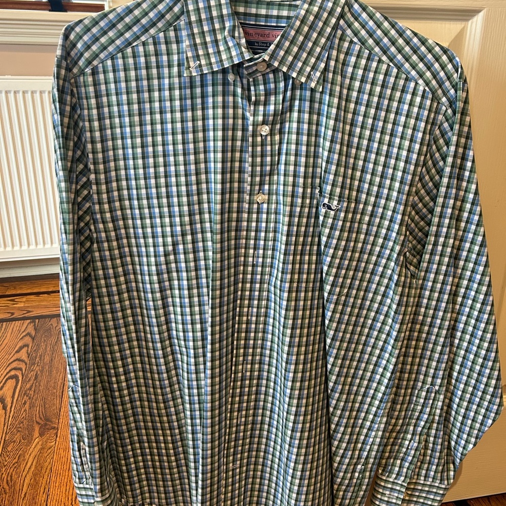 Vineyard vines shirt
